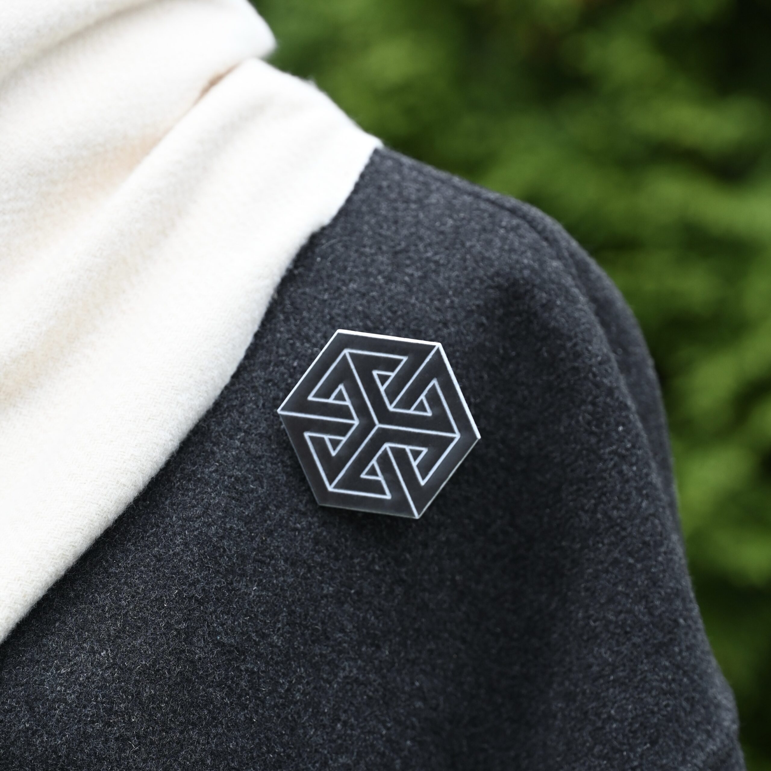 Helkiv pross "Geomeetriline 3” must