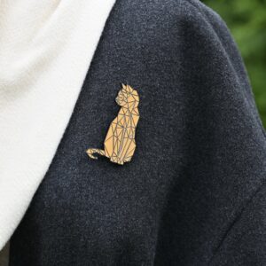Shimmering Golden Brooch "Sitting Cat"