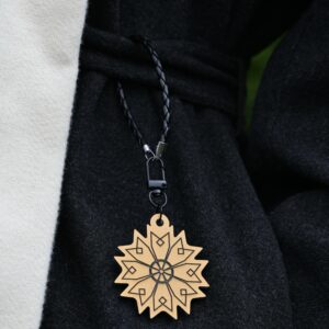 Golden Reflective Brooch "Ethnic Pattern 1"